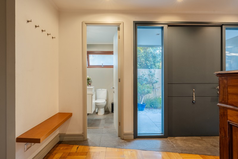 Casa en Venta Con Gran Ubicación en Vitacura