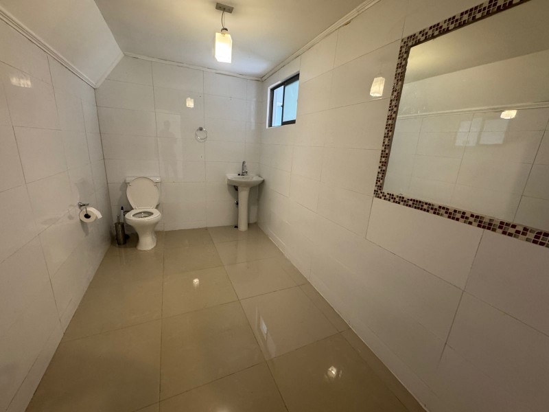 Propiedad Comercial en Arriendo, Totalmente Remodelada !