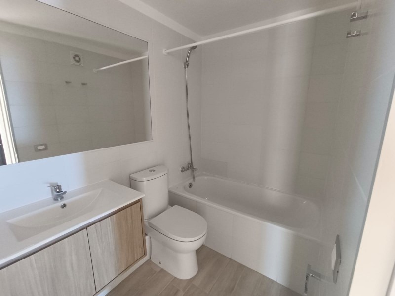 Se Arrienda Amplio Departamento 3D | 2B