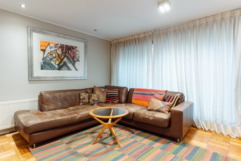 Casa en Venta Con Gran Ubicación en Vitacura