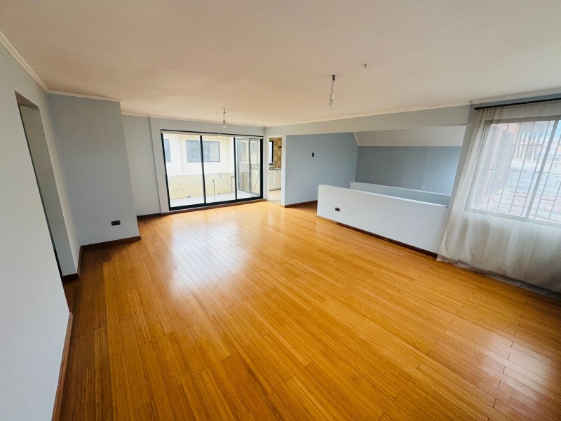 Propiedad Comercial en Arriendo, Totalmente Remodelada !