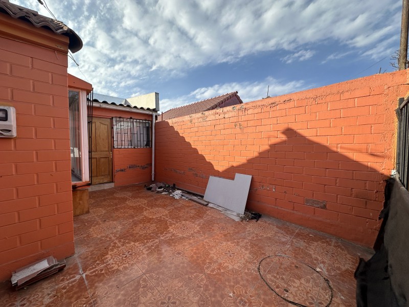 Casa de Esquina Con Ubicación Privilegiada !!!