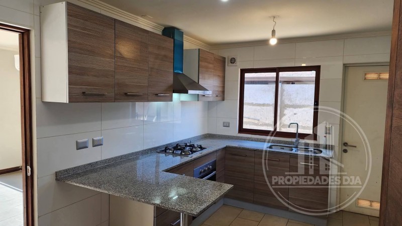 Hermosa Casa en las Rastras