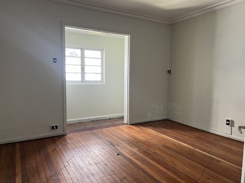 Casa Comercial 12 Habitaciones y 7 Baños