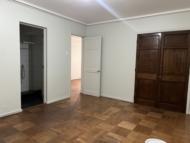 Casa Comercial 12 Habitaciones y 7 Baños