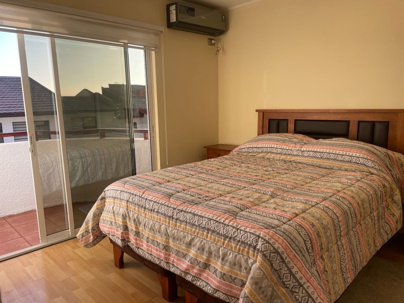 Casa Amoblada 4D/4B en Condominio, Gc Incluido y Piscina