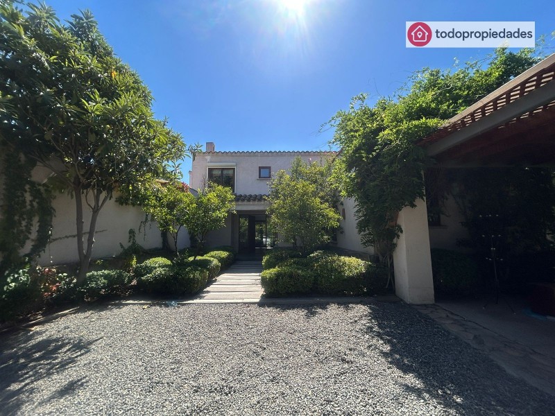Exclusiva Casa en Condominio Piedra Roja