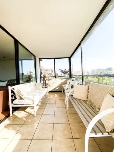 Amplio Departamento Con Vista Despejada