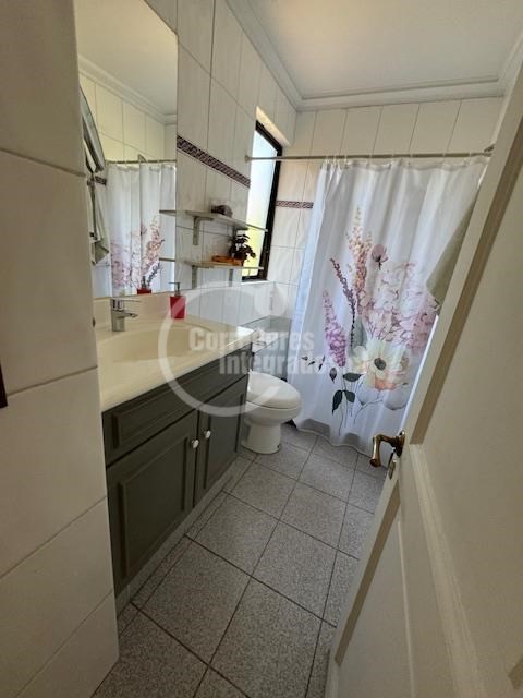 Casa en Venta de 7 Dorm. en las Condes
