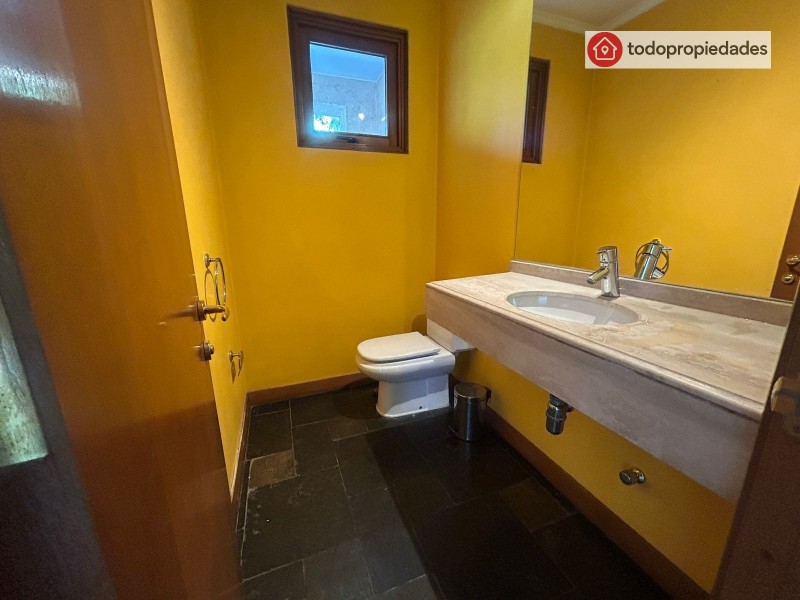 Exclusiva Casa en Condominio Piedra Roja