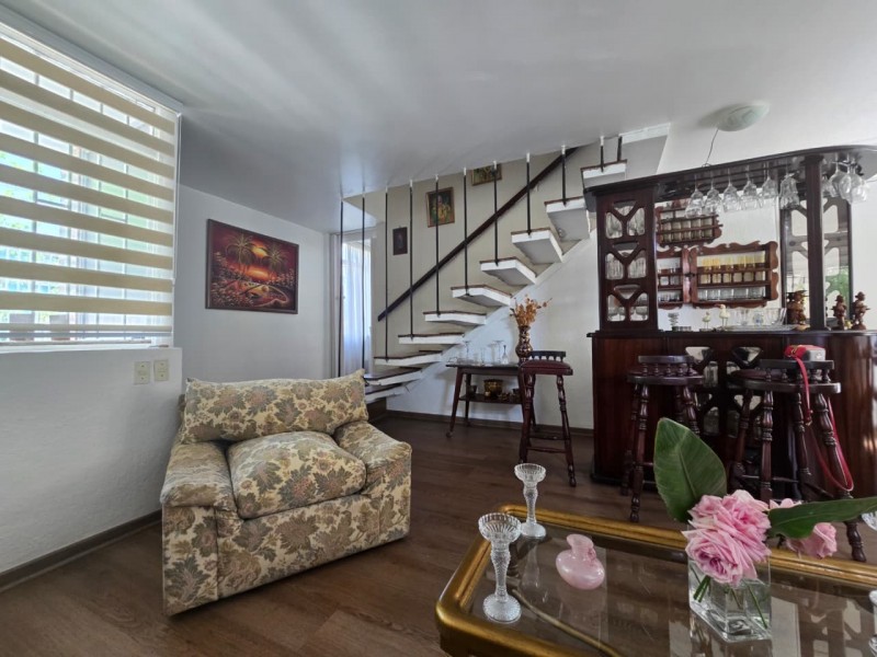 Oportunidad Casa en Condominio Recién Remodelada
