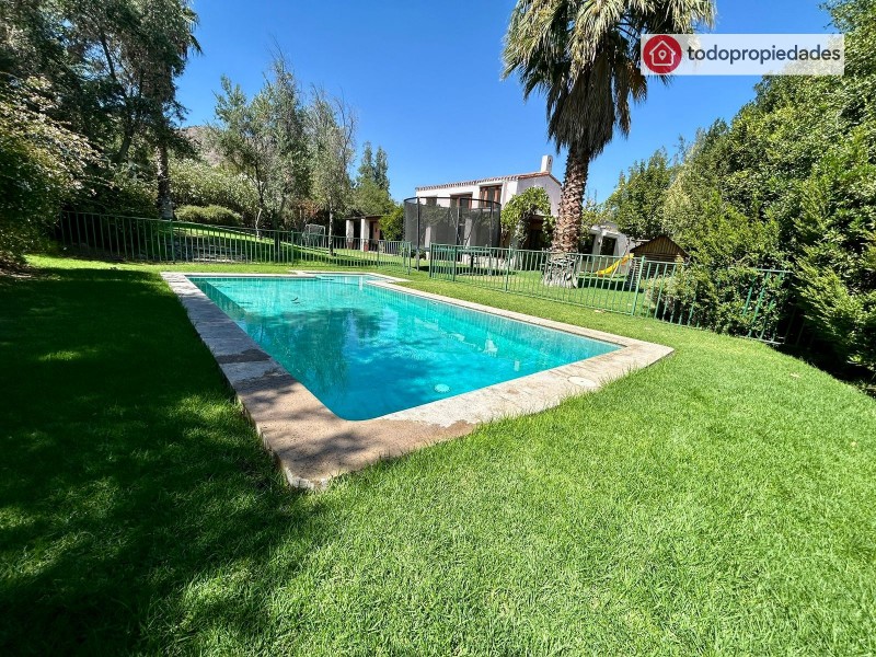 Exclusiva Casa en Condominio Piedra Roja