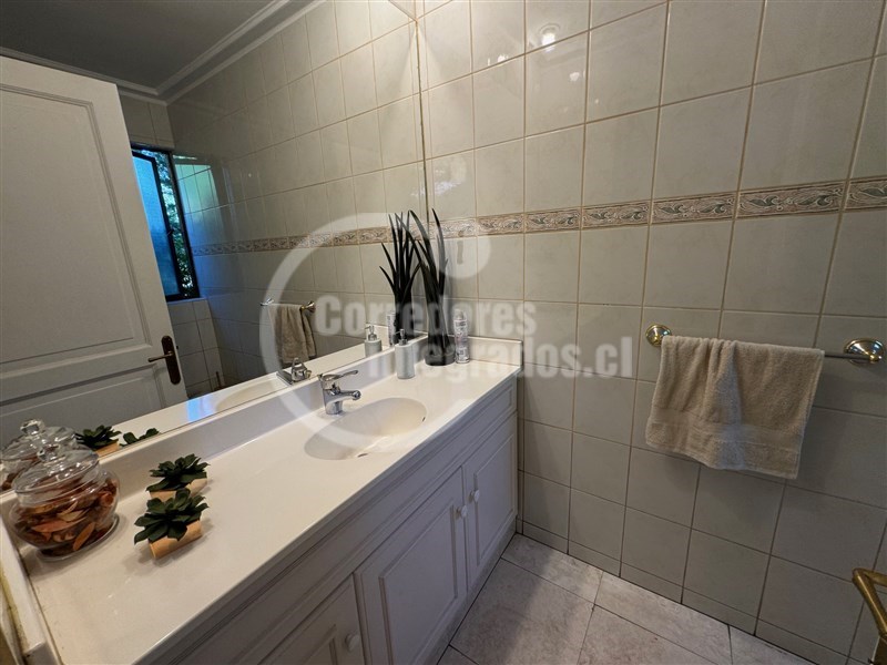 Casa en Venta de 7 Dorm. en las Condes