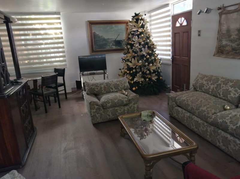 Oportunidad Casa en Condominio Recién Remodelada