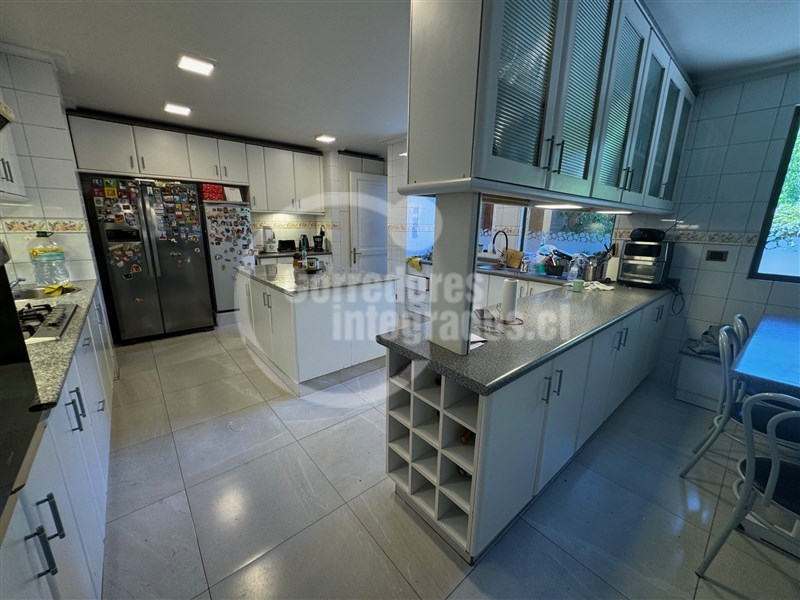 Casa en Venta de 7 Dorm. en las Condes