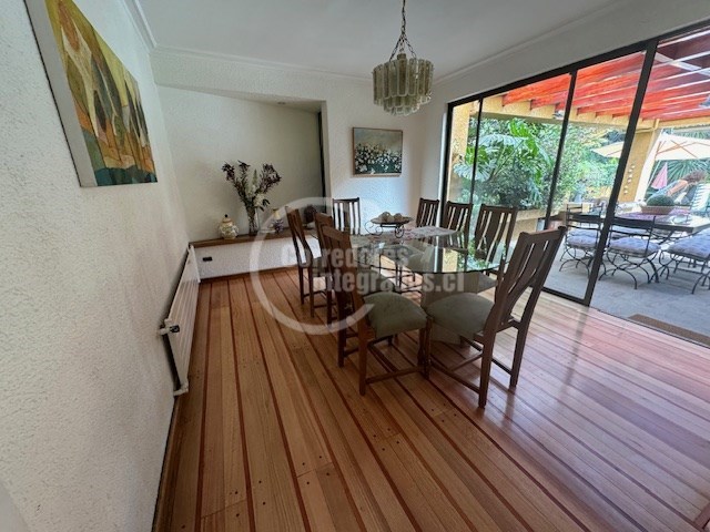 Casa en Venta de 7 Dorm. en las Condes