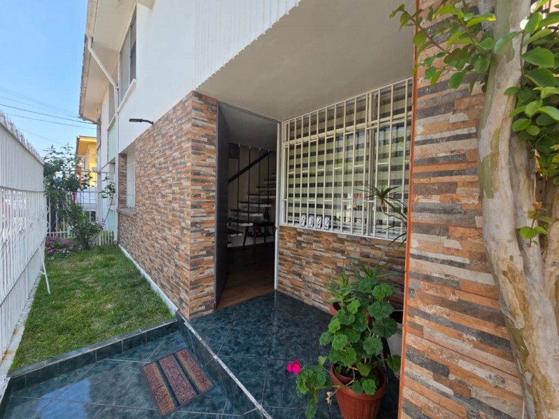 Oportunidad Casa en Condominio Recién Remodelada