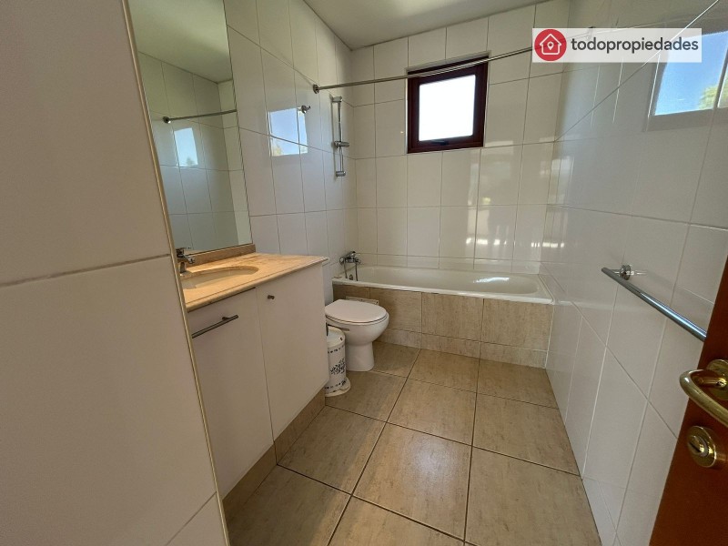 Exclusiva Casa en Condominio Piedra Roja