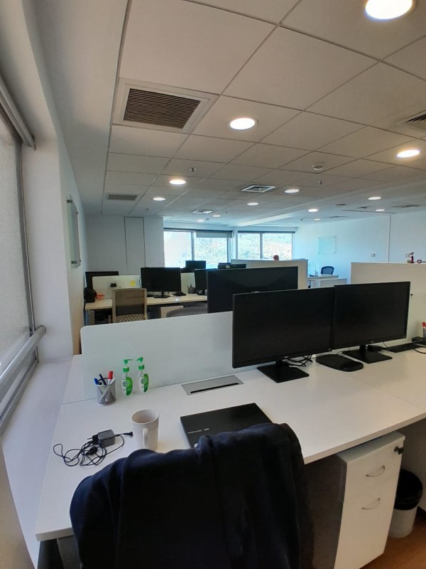 Arrienda Oficina en Edificio World Trade Center, las Condes