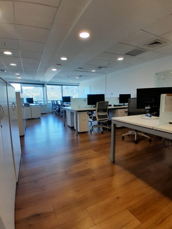 Arrienda Oficina en Edificio World Trade Center, las Condes
