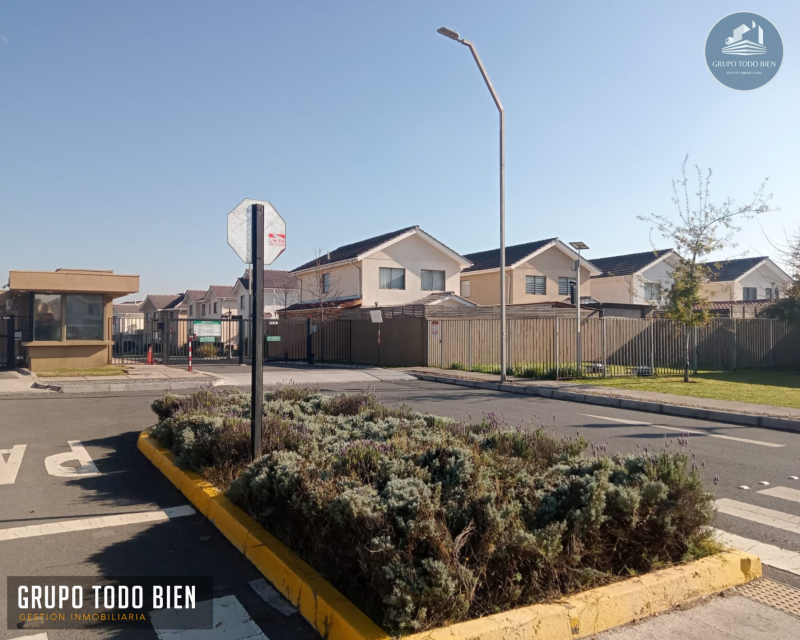 Arriendo Casa Aislada 3D 3B, Estac. Condominio