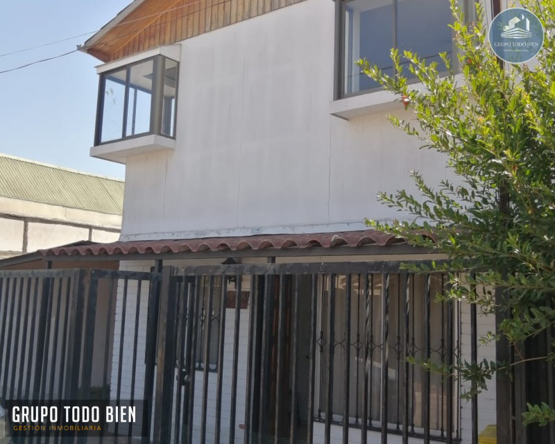 Venta Casa Familiar de 2 Pisos – 142 M² .villa los Héroes,