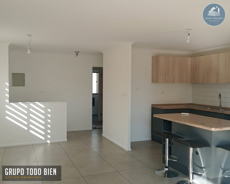 Arriendo Casa Aislada 3D 3B, Estac. Condominio