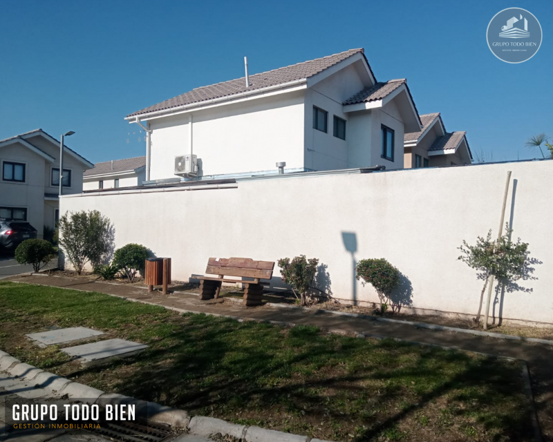 Arriendo Casa Aislada 3D 3B, Estac. Condominio