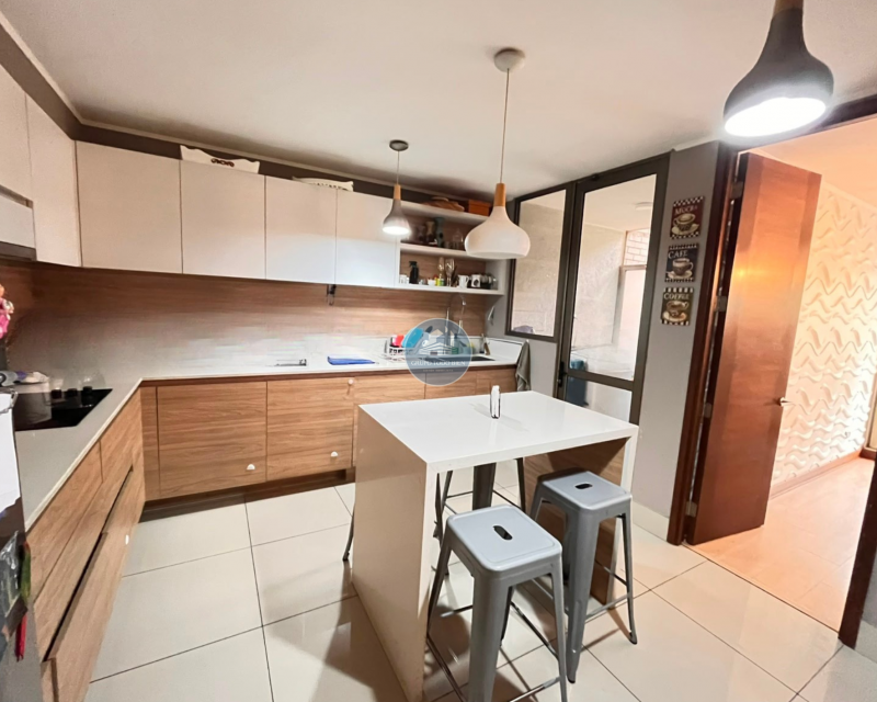 Vende Dpto 3D 3B 142 Mts2, las Condes