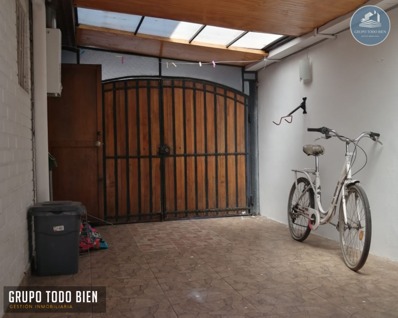 Venta Casa Familiar de 2 Pisos – 142 M² .villa los Héroes,