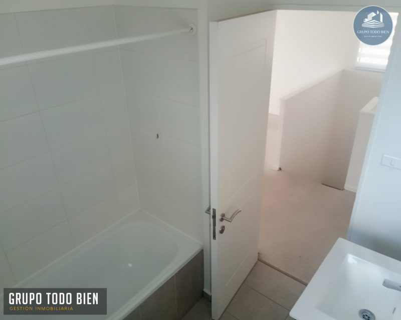Arriendo Casa Aislada 3D 3B, Estac. Condominio