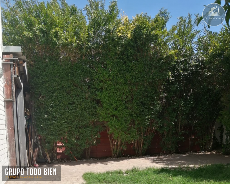 Venta Casa Familiar de 2 Pisos – 142 M² .villa los Héroes,