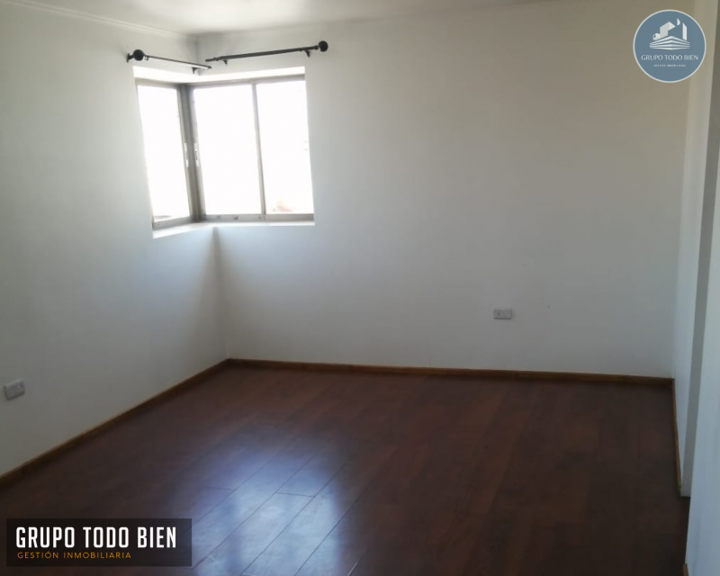 Venta Casa Familiar de 2 Pisos – 142 M² .villa los Héroes,