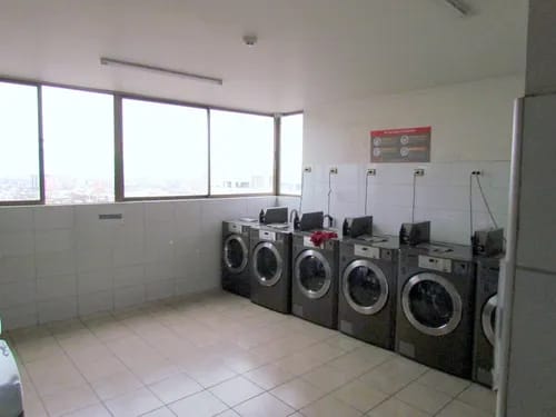 Depto en Venta de 2 Dorm en Metro Santa Ana