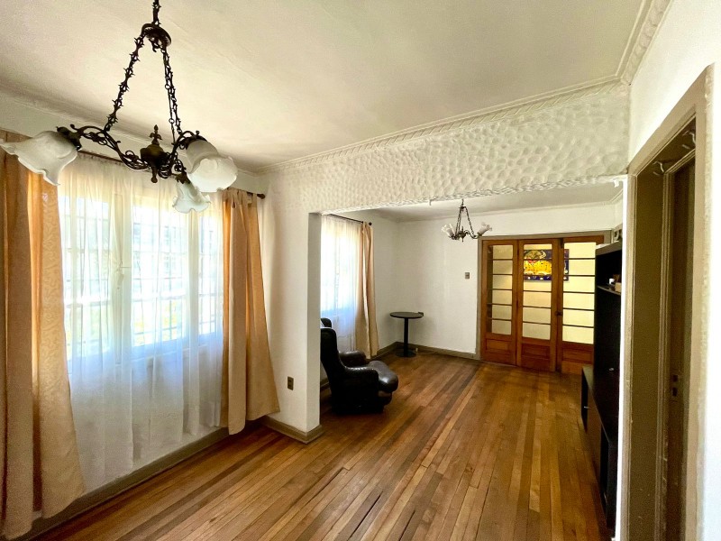 Hermosa Casa Con Gran Terreno en Independencia