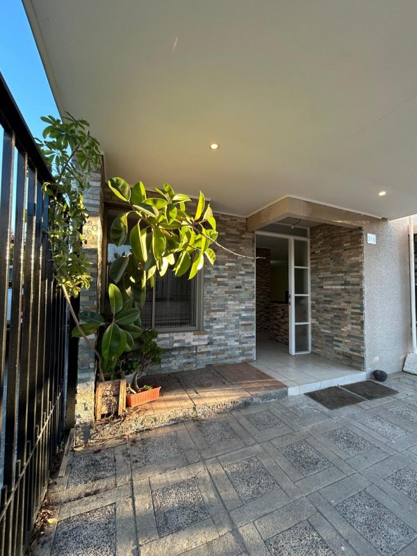 Vendemos Casa Esquina en Villa Flores del Pucará - Surpte