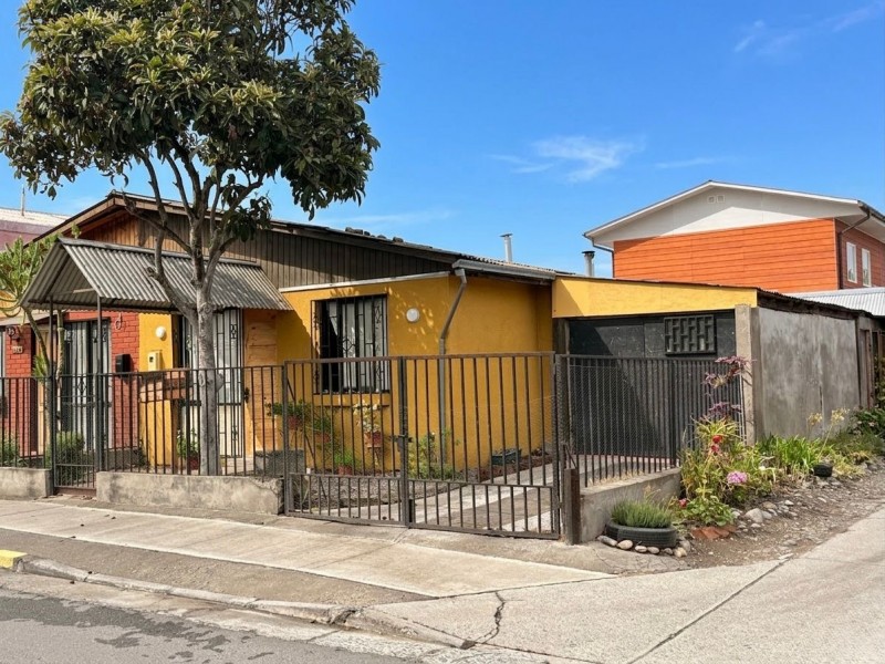 Vendemos Casa Esquina en Villa Manquehua - Sur Poniente