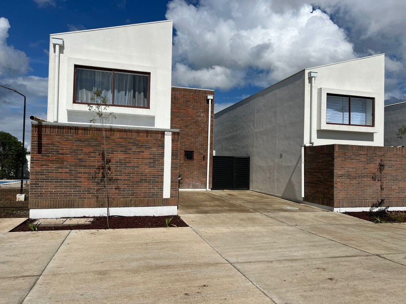 Arrendamos Moderna Casa en las Rastras - Camino Al Cerro