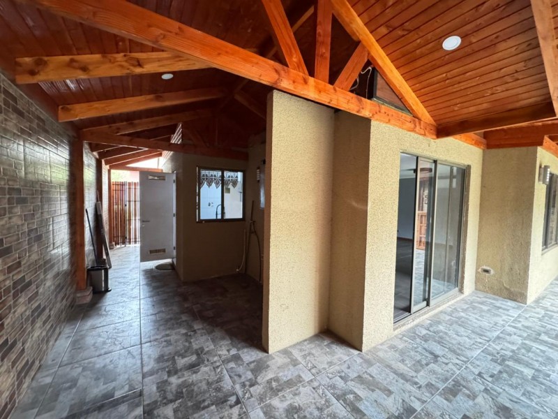 Vendemos Hermosa Casa en Condominio Huertos de Buin-Oriente