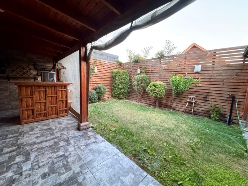 Vendemos Hermosa Casa en Condominio Huertos de Buin-Oriente