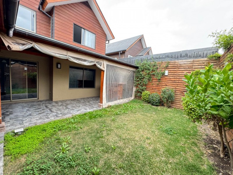 Vendemos Hermosa Casa en Condominio Huertos de Buin-Oriente