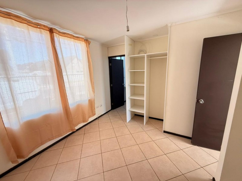 Arrendamos Espaciosa Casa Esquina en Villa Bicentenario