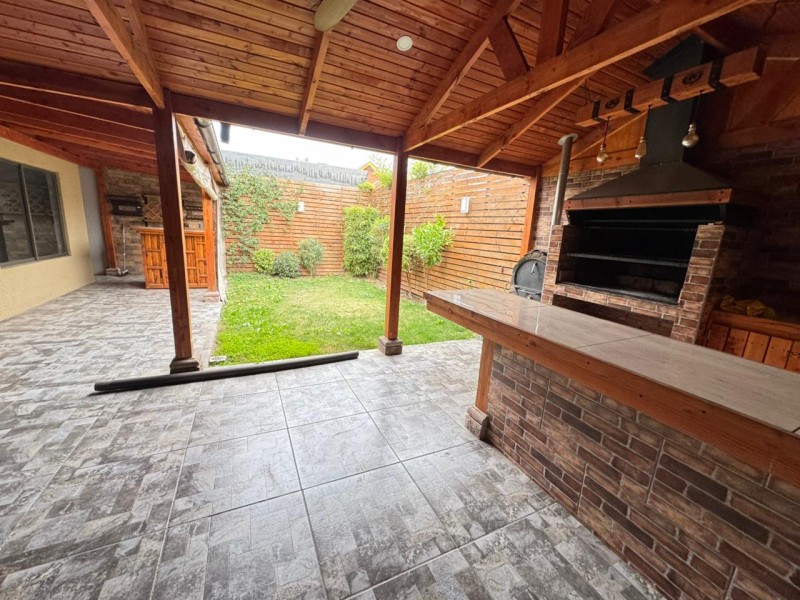Vendemos Hermosa Casa en Condominio Huertos de Buin-Oriente