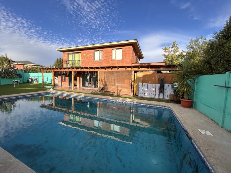 Casa en Arriendo en Valle Araucarias Linderos Buin