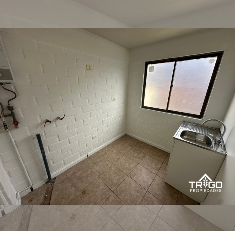 Arriendo Villa Alegre