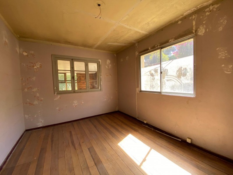 Excelente Ubicación, Vende Terreno, 2 Casas, Regularizadas