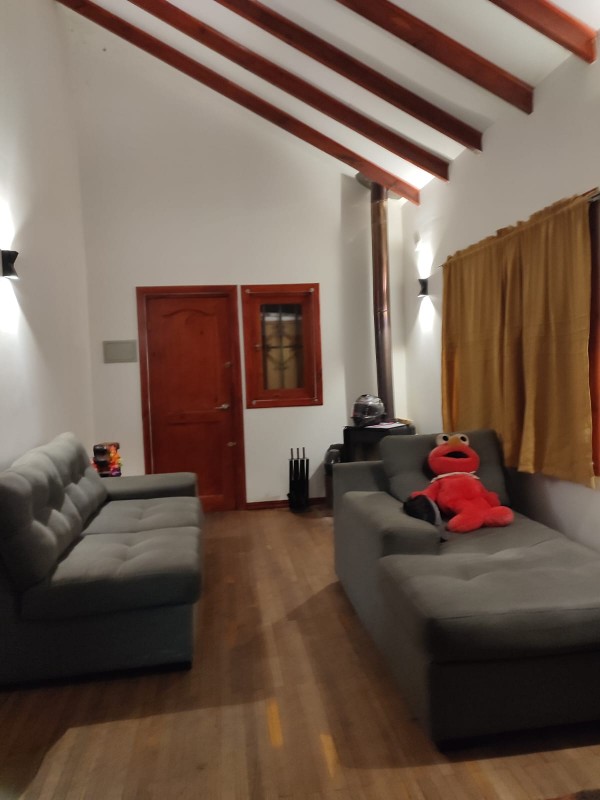 Parcela 1 Há, Casa y 2 Galpones