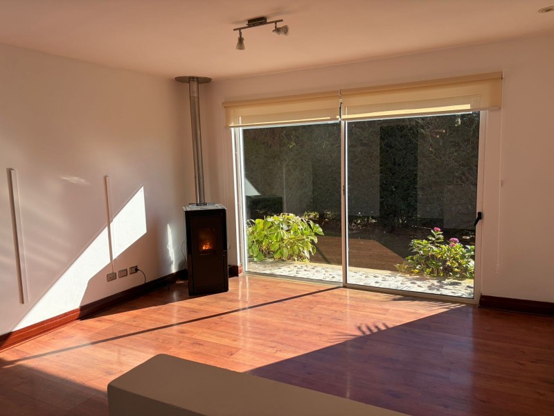 Arriendo Amplia Casa Mantagua