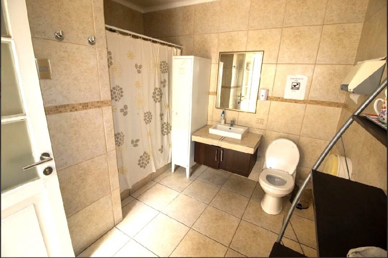 Vendo Amplia Casa Con Giro Comercial Miraflores Bajo