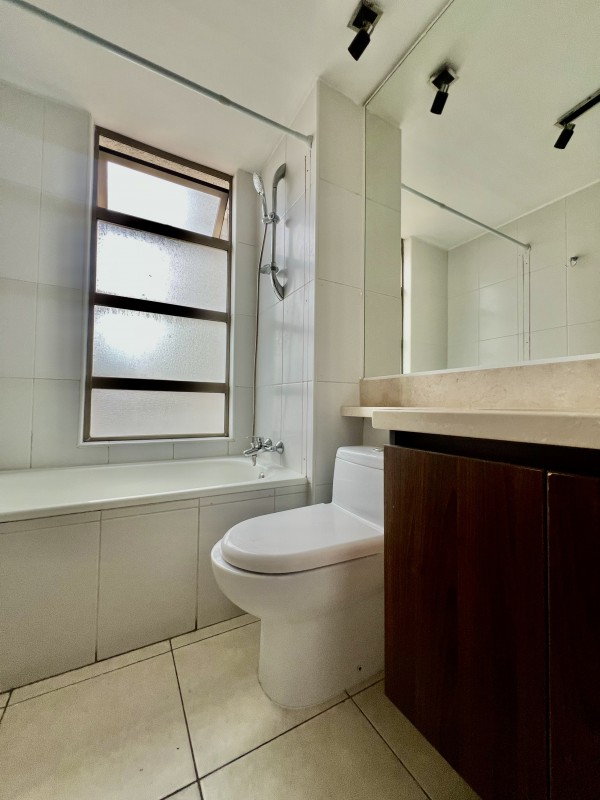 Arriendo Amplio Departamento en los Ponientes